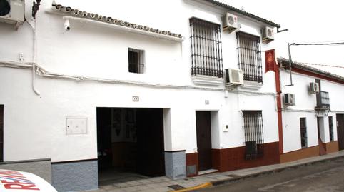 Foto 2 de Casa adosada en venda a Calle del Doctor José María Osuna, 16, Carrión de los Céspedes, Sevilla