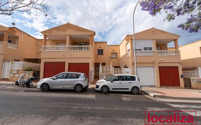 Vista exterior de Casa adosada en venda en Huércal de Almería amb Terrassa, Forn i Balcó