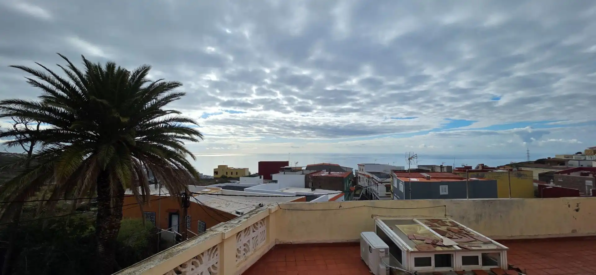 Vista exterior de Casa o xalet en venda en Candelaria amb Terrassa