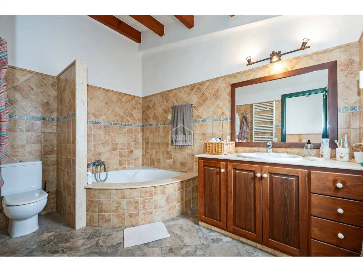 Baño de Casa o chalet en venta en Es Mercadal con Calefacción, Jardín privado y Terraza
