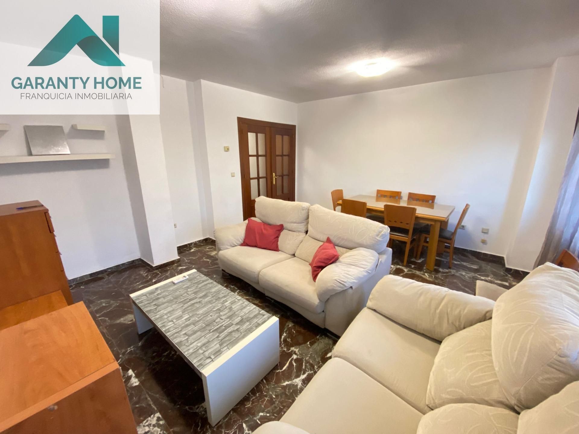 Sala d'estar de Pis de lloguer en  Jaén Capital amb Aire condicionat i Piscina comunitària