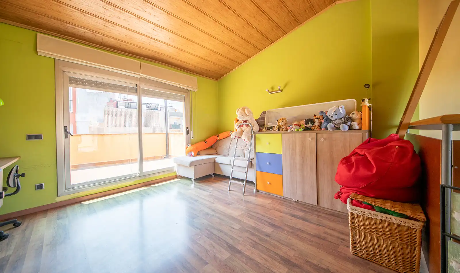Casa adosada en venta en Carrer de la Beneficència, Les Clotes