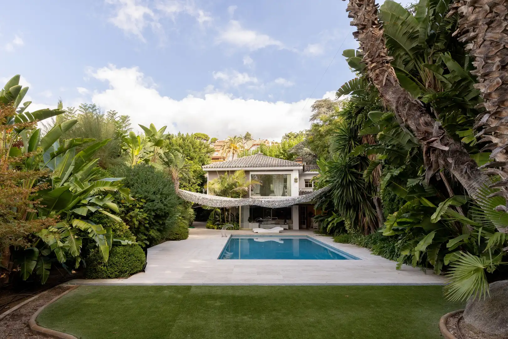 Casa amb piscina en venda a Centre