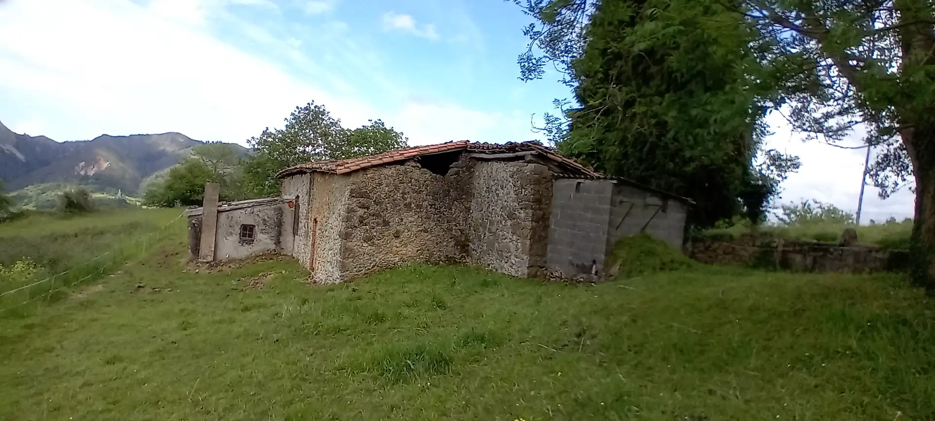 Houses for sale in Parres  with Private garden and Furnished