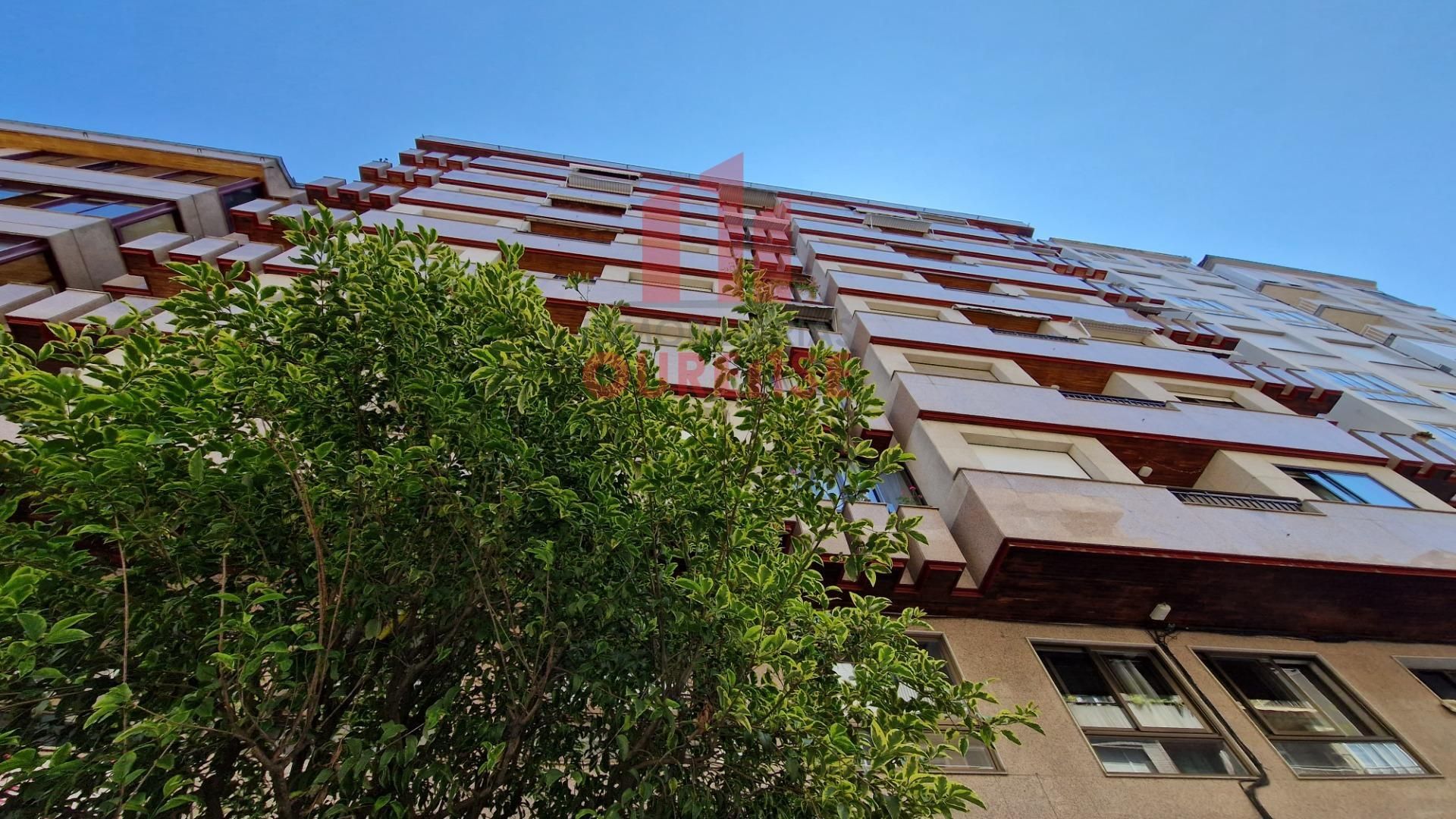 Vista exterior de Oficina de alquiler en Ourense Capital  con Calefacción