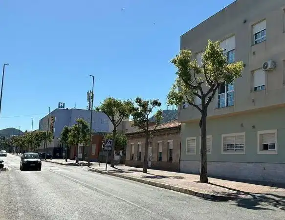 Vista exterior de Casa o xalet en venda en La Unión amb Jardí privat i Moblat