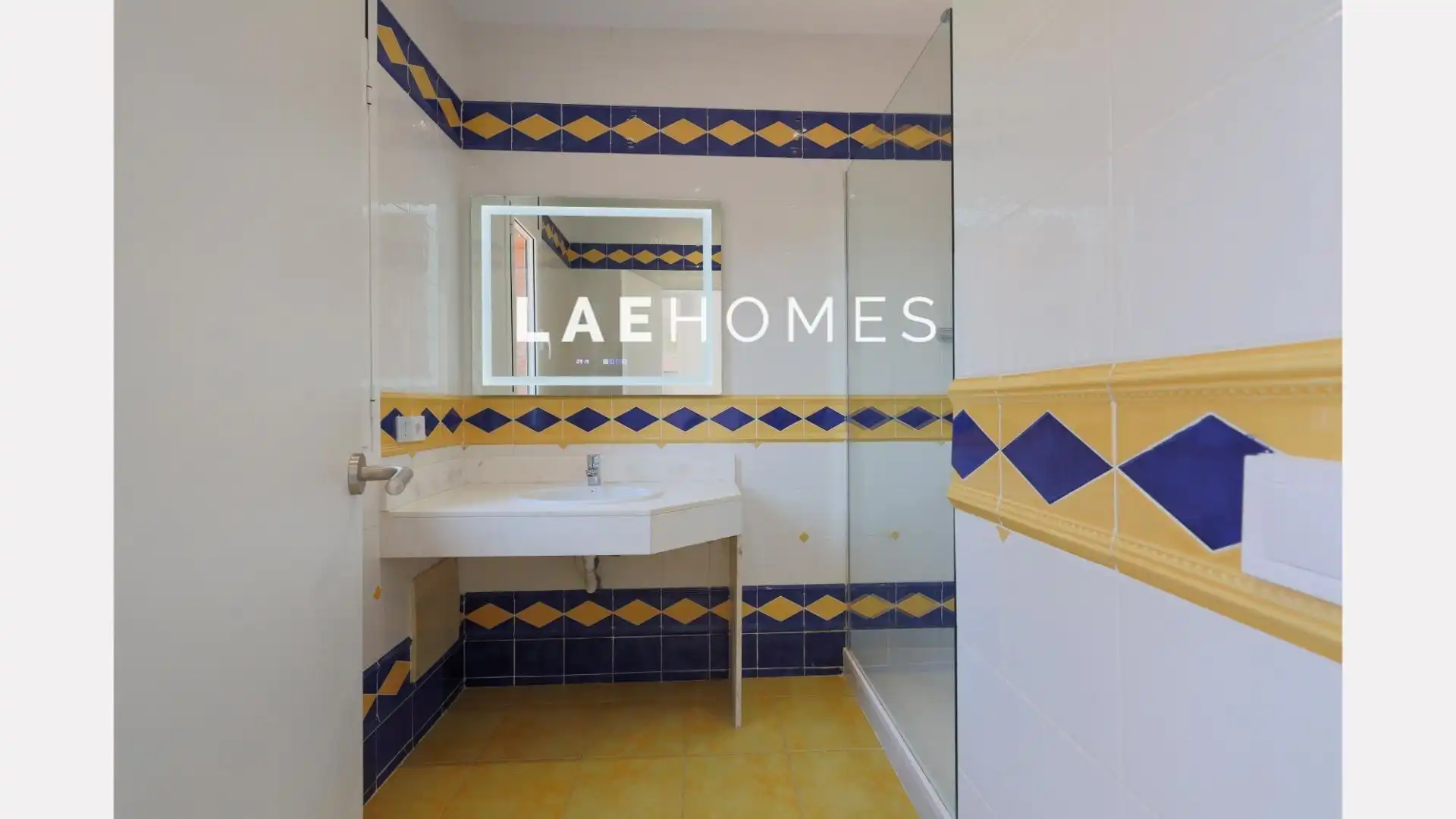 Badezimmer von Haus oder Chalet zur Miete in Corbera de Llobregat mit Klimaanlage, Privatgarten und Terrasse