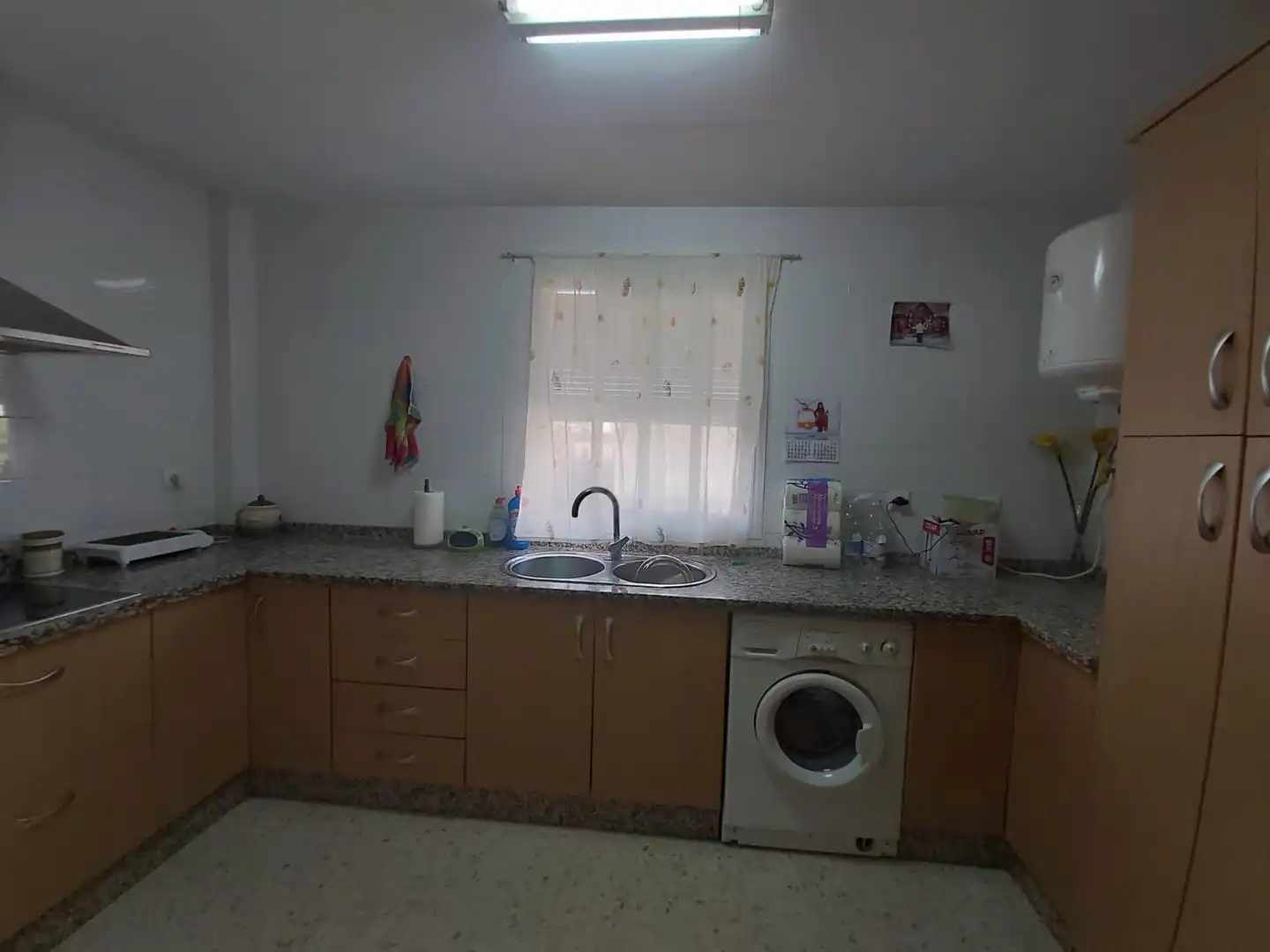 Küche von Wohnung zum Verkauf in Utrera mit Klimaanlage, Abstellraum und Möbliert