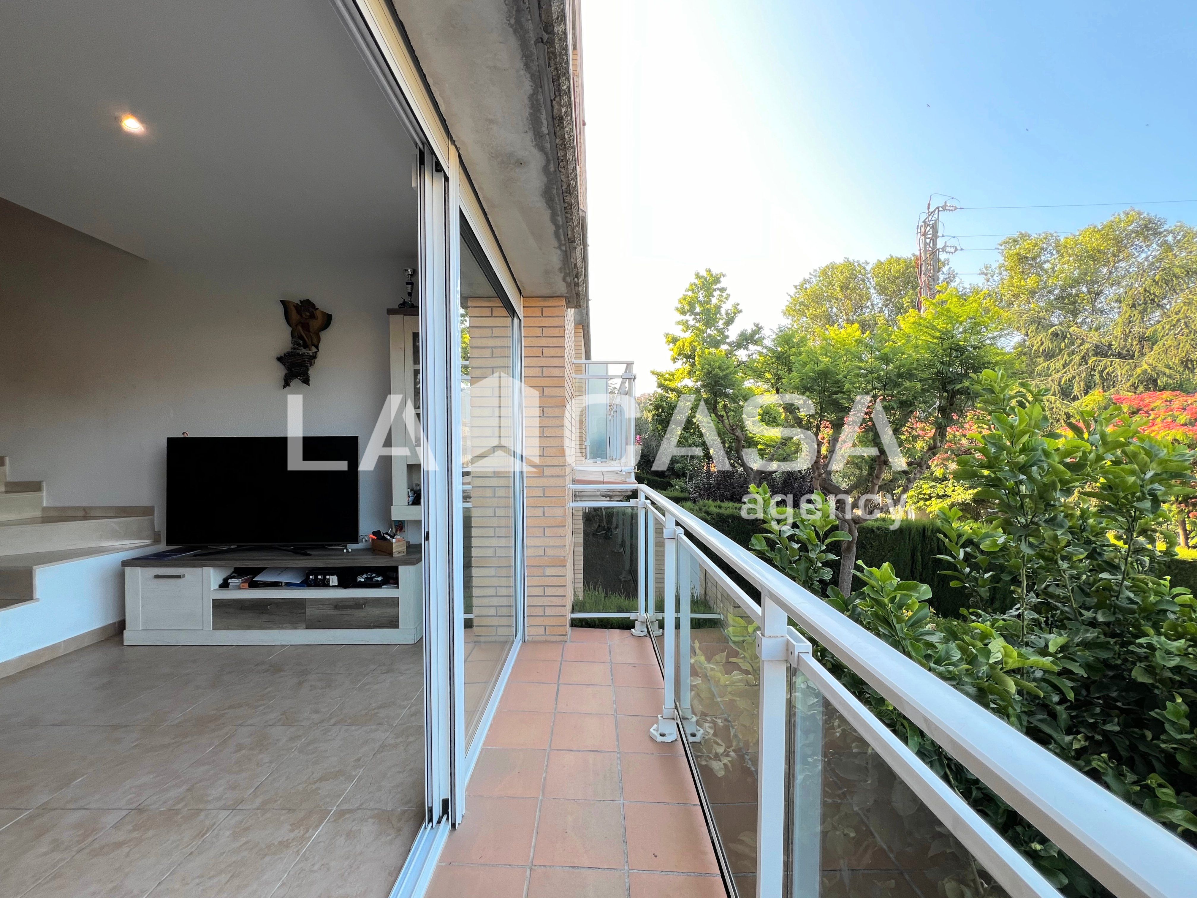 Balcony of Single-family semi-detached for sale in Tiana  with Heating, Terrace and Storage room