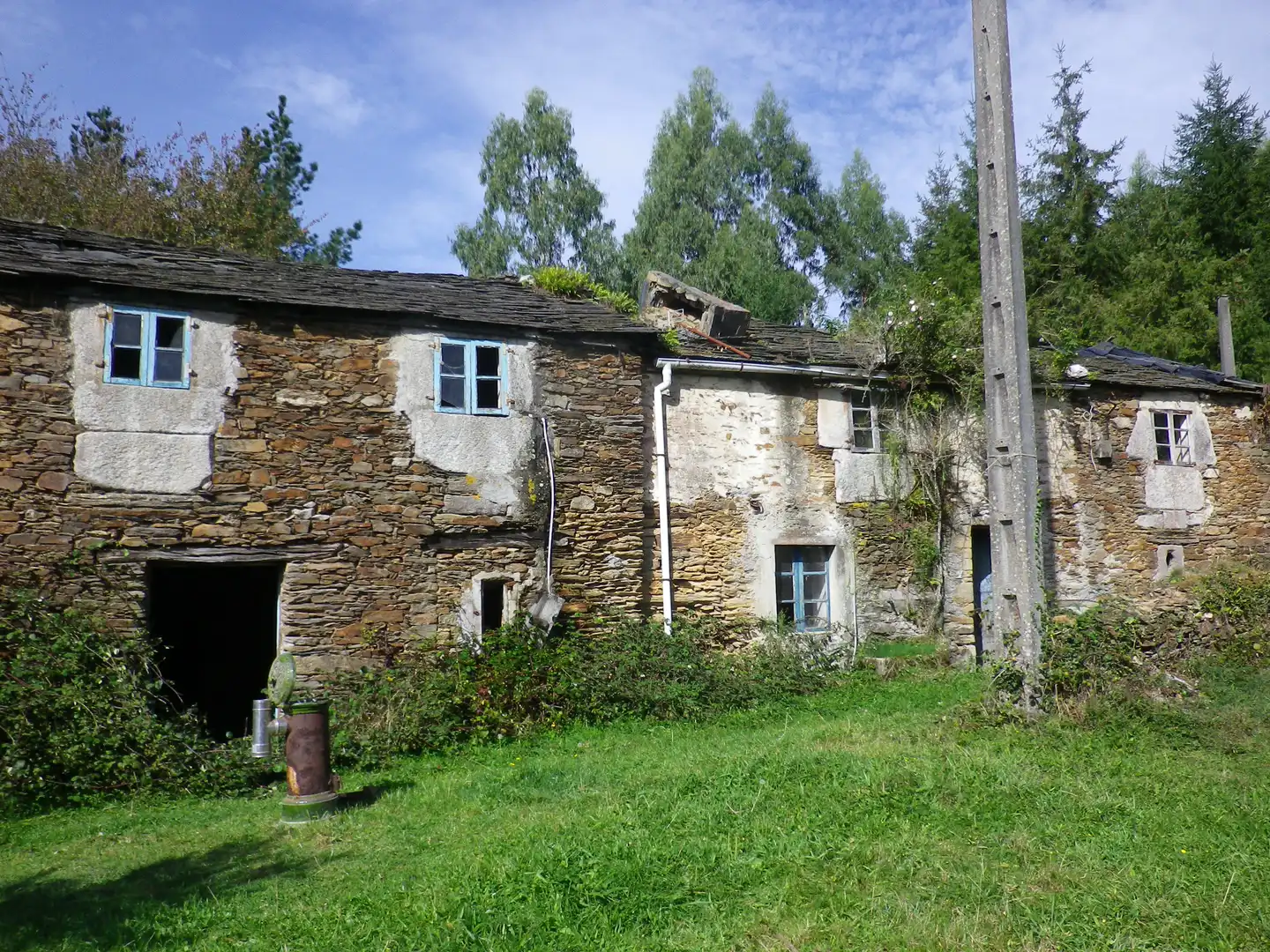 Country house for sale in Ourol