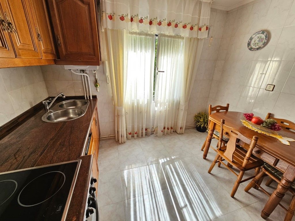 Flat for sale in Calle Fontana, La (Pravia)