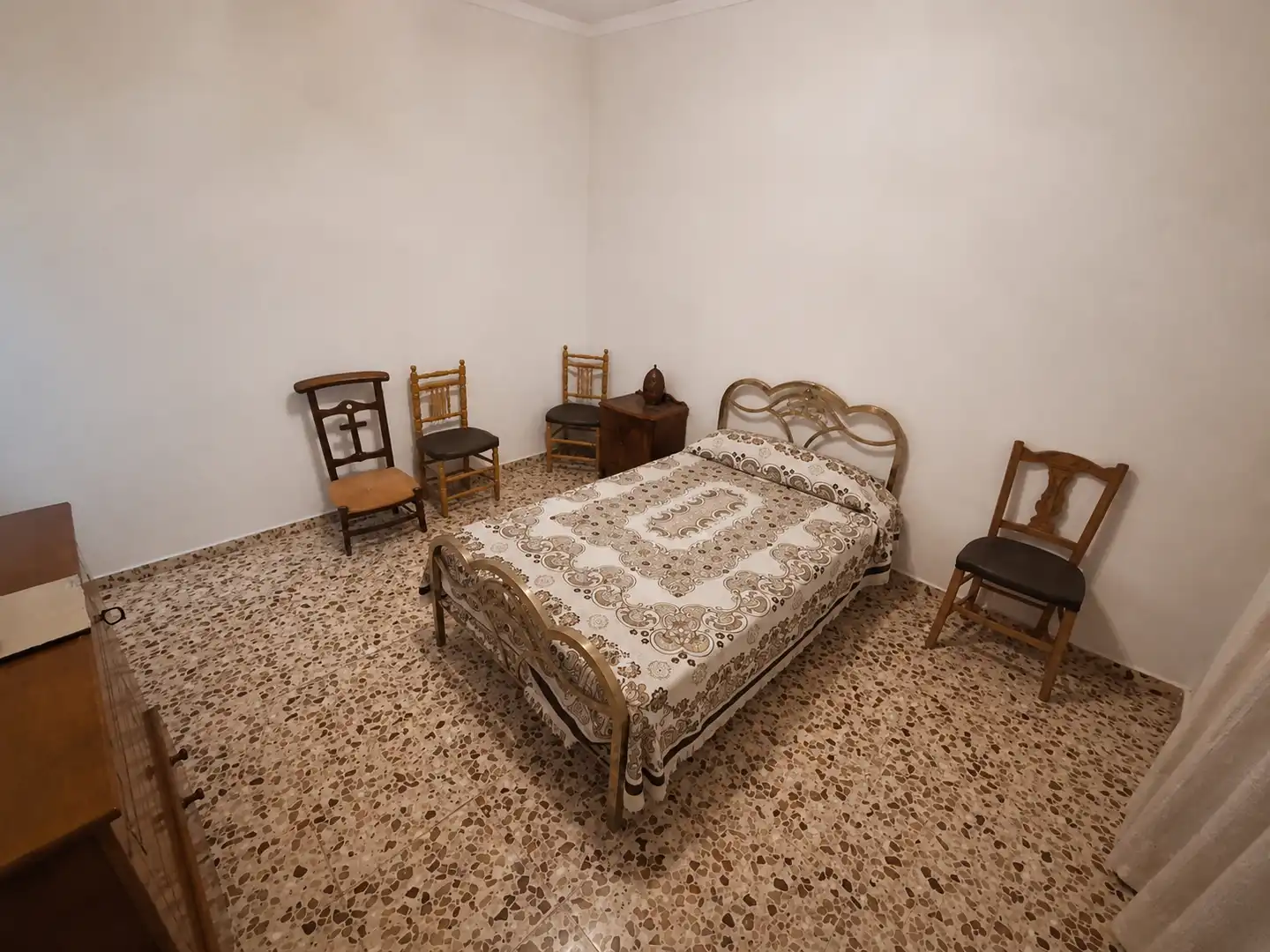 Habitación de Casa adosada en venta en Carrión de Calatrava con Calefacción, Terraza y Trastero