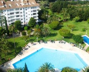 Piscina de Apartament en venda en Marbella amb Terrassa, Moblat i Piscina comunitària
