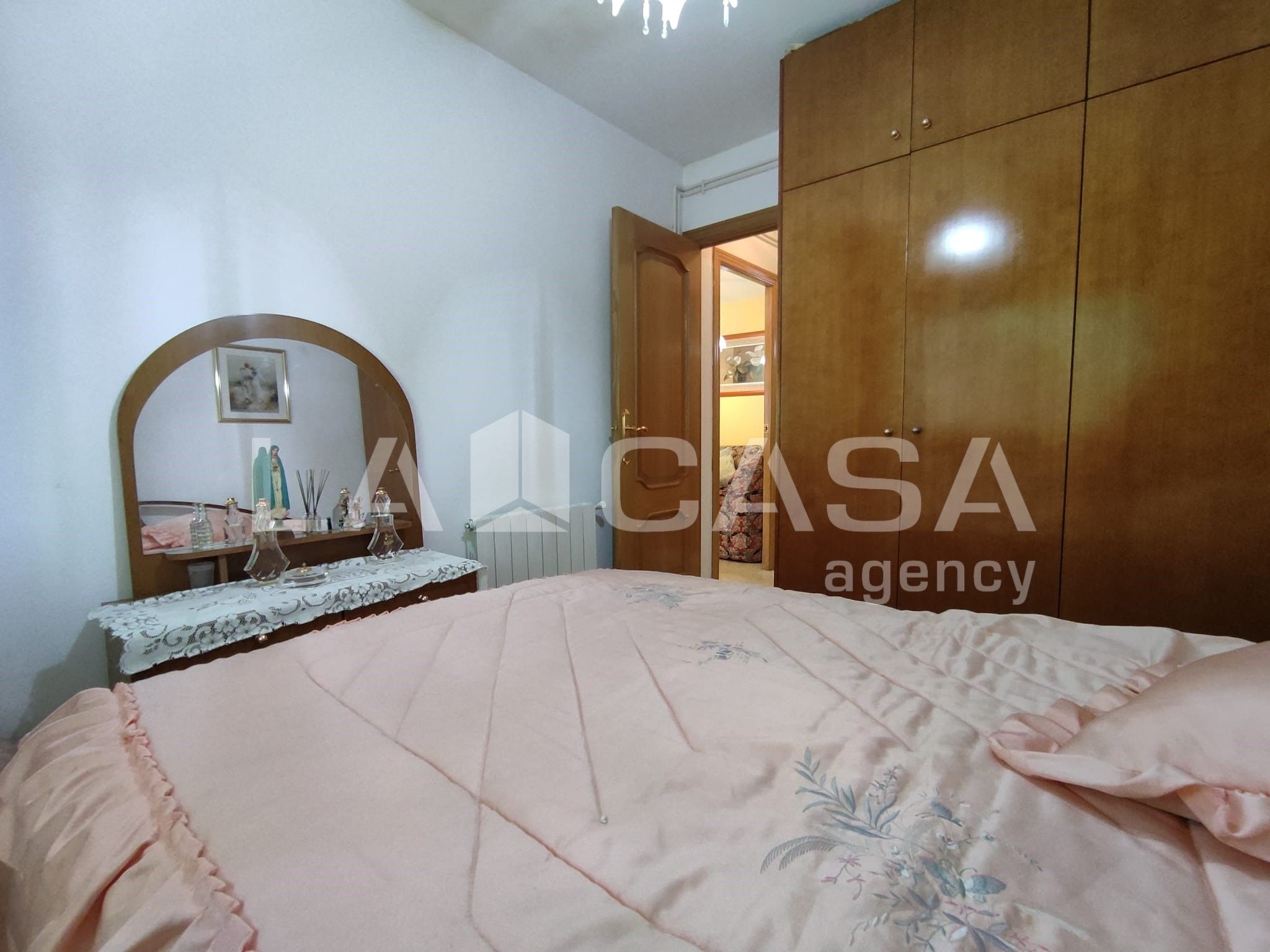 Flat for sale in Santa Coloma de Gramenet  with Heating and Balcony