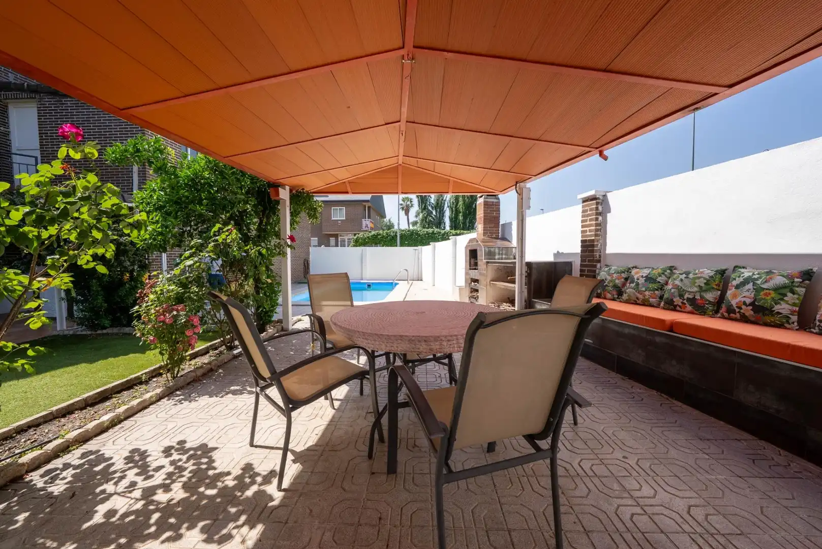 Terraza de Casa adosada en venta en Leganés con Aire acondicionado, Calefacción y Jardín privado