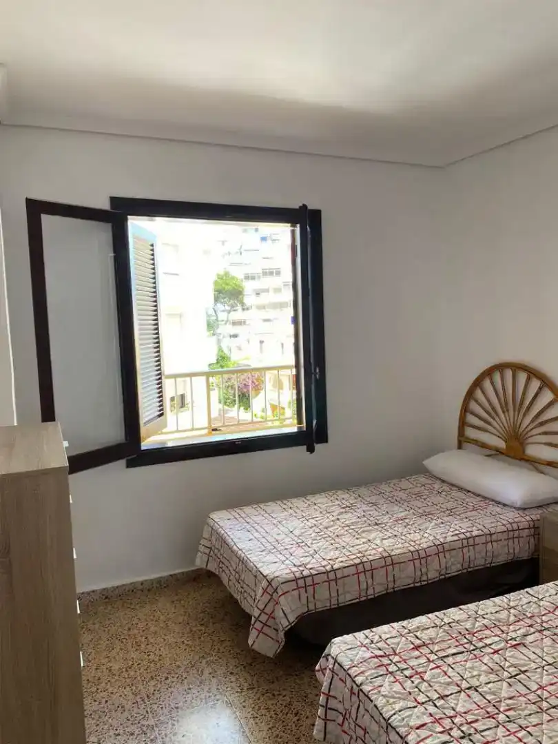 Dormitori de Pis en venda en Tavernes de la Valldigna amb Jardí privat, Piscina i Moblat
