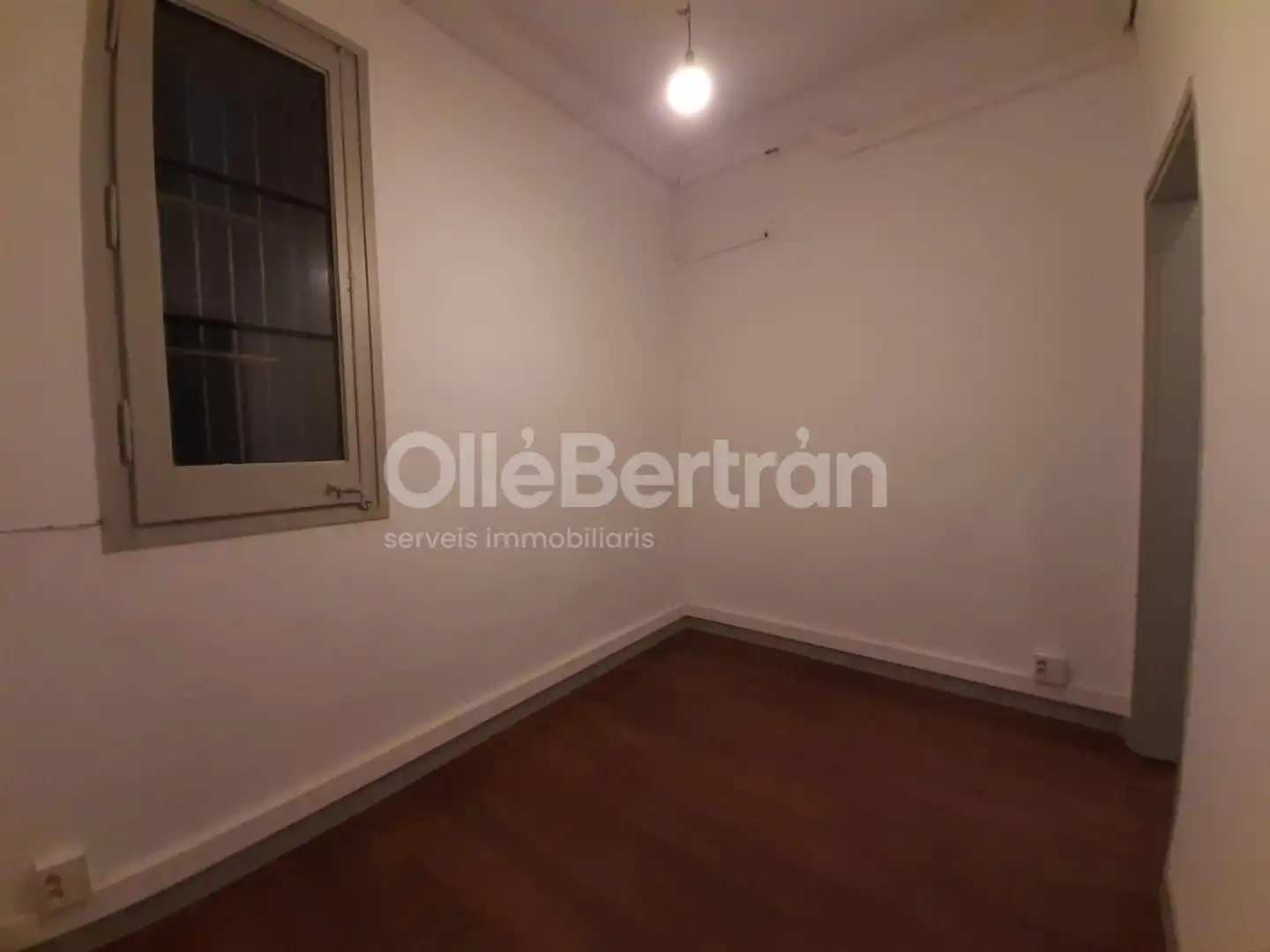 Habitación de Oficina de alquiler en Barcelona