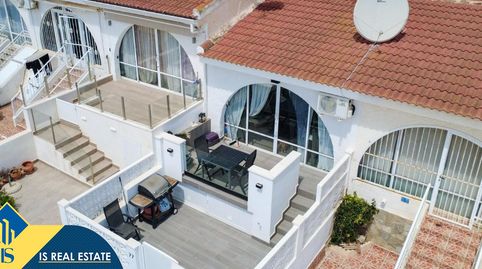 Bungalow reformado con piscina comunitaria, en la provincia de Alicante, Rojales, Ciudad Quesada. 1 habitacion | 45 m² | 8 kilómet