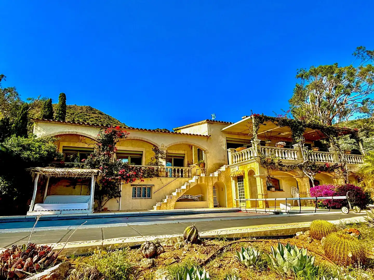 Außenansicht von Country house zum Verkauf in Pau mit Klimaanlage, Terrasse und Schwimmbad