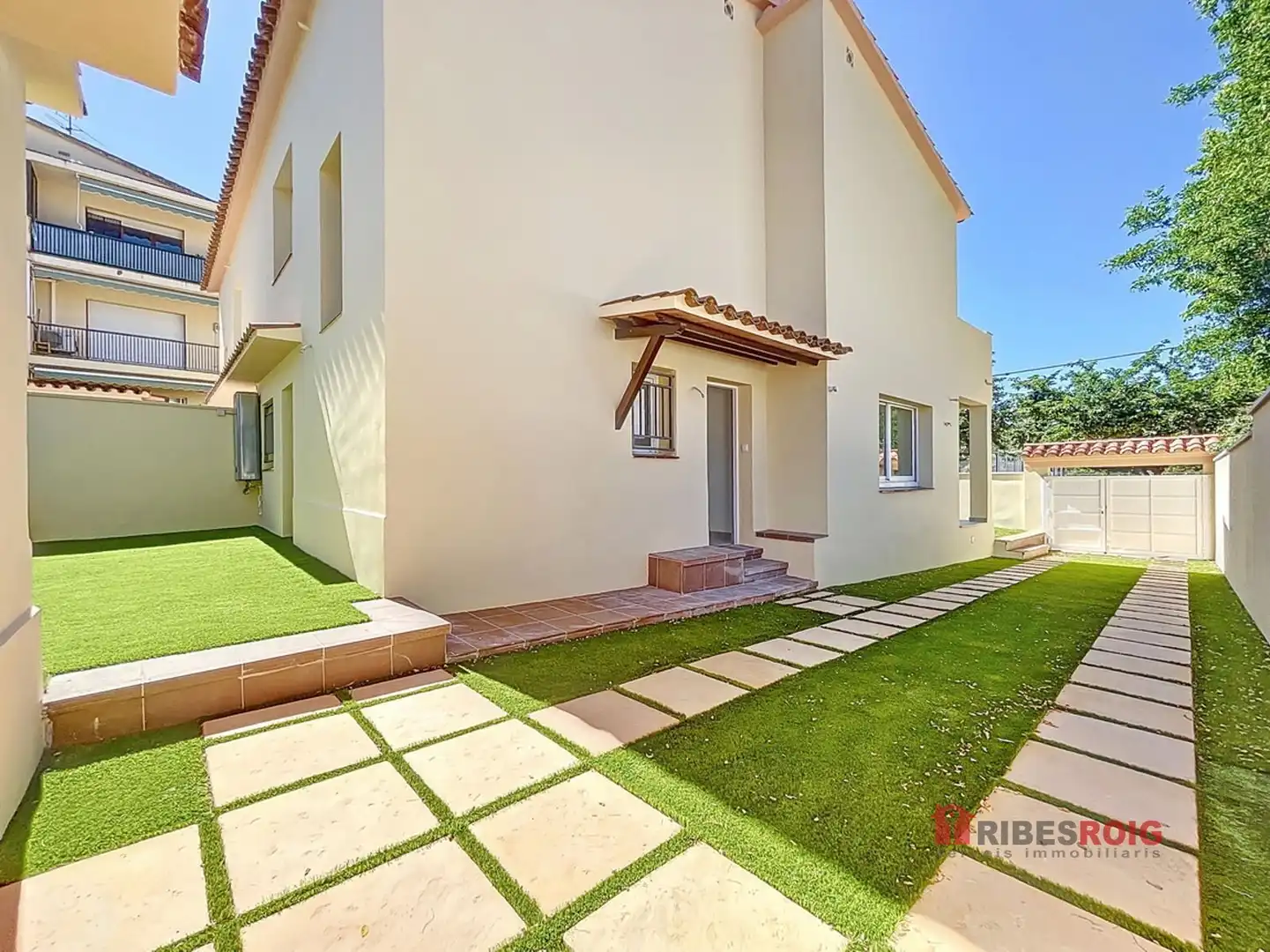 Detached homes for sale in Circumval Lacio, Centre