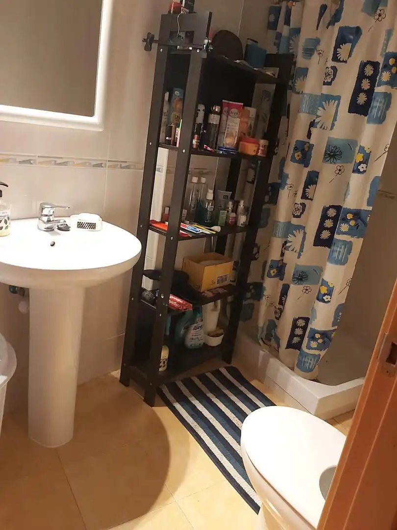 Badezimmer von Wohnung zum Verkauf in Pedrola mit Heizung, Parkett und Terrasse