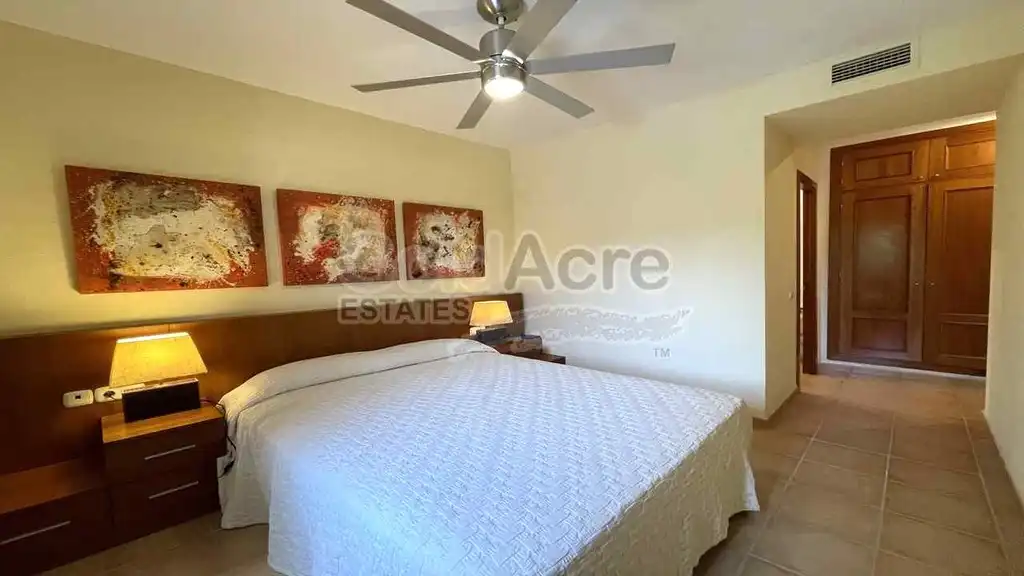Dormitori de Casa o xalet en venda en La Oliva