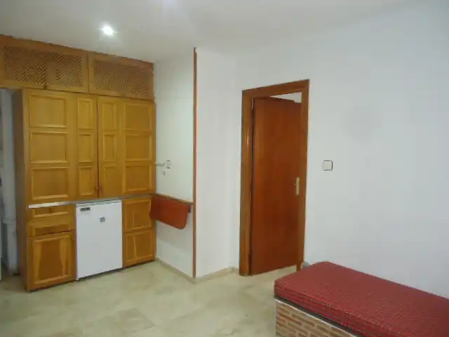 Habitación de Apartamento en venta en Granada con Calefacción