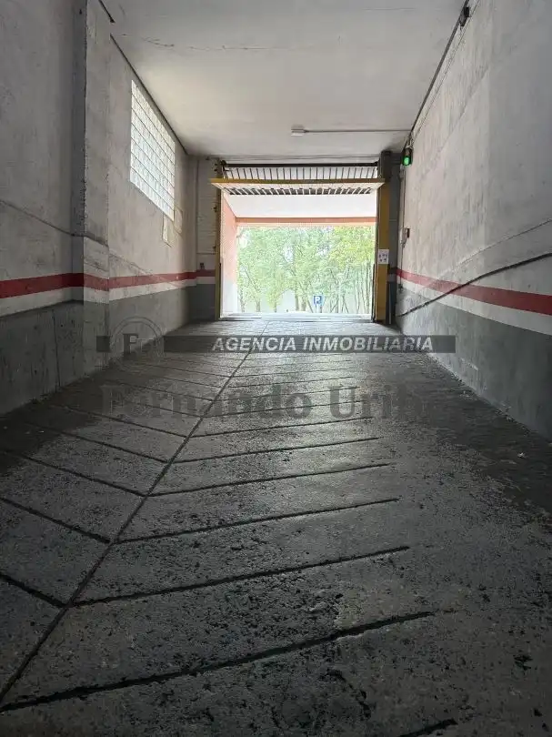 Parkplatz zur Miete in Ambrosio Meabe Kalea, imagen 6