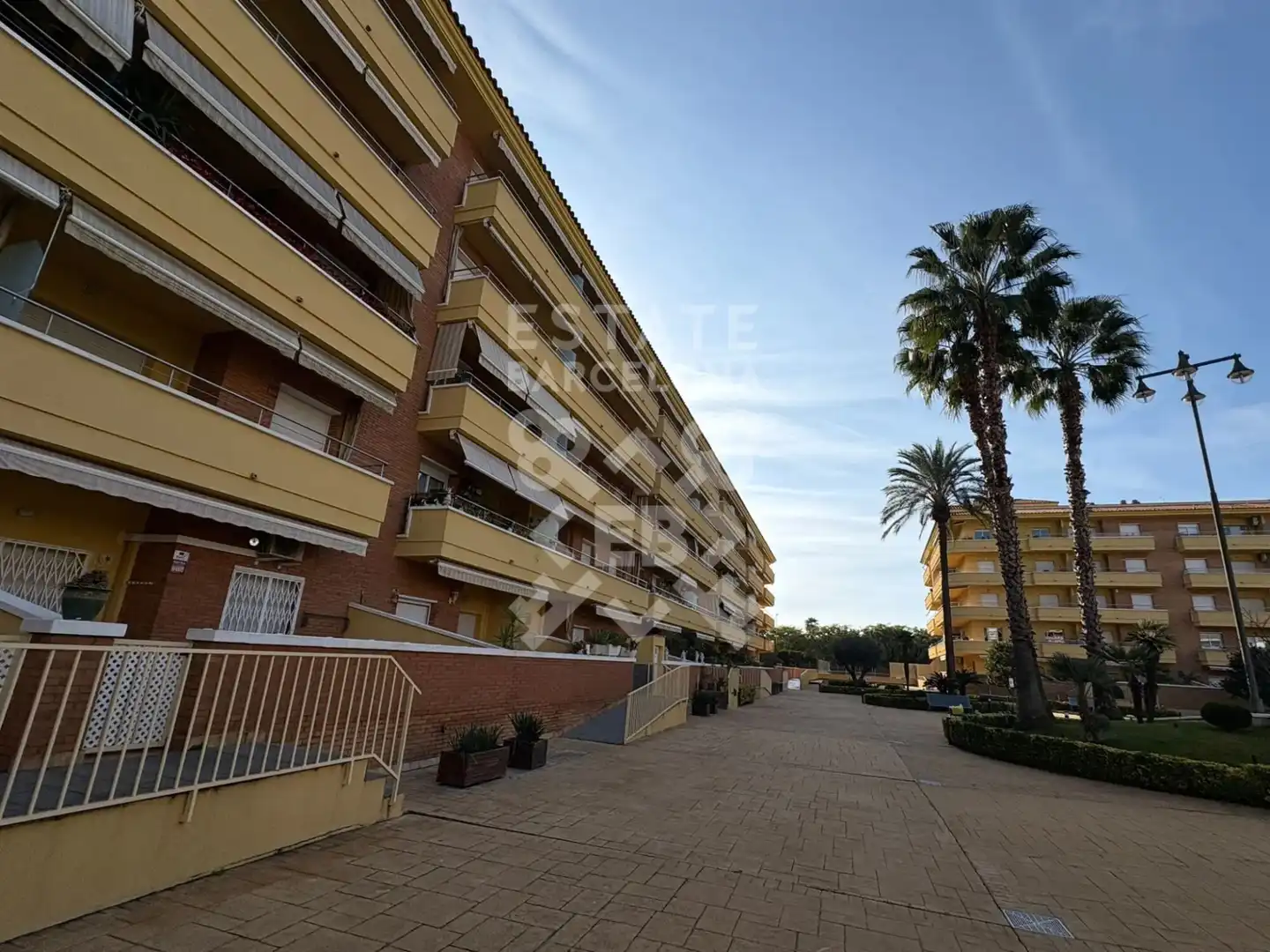 Außenansicht von Erdgeschoss zum Verkauf in Blanes mit Klimaanlage, Heizung und Möbliert