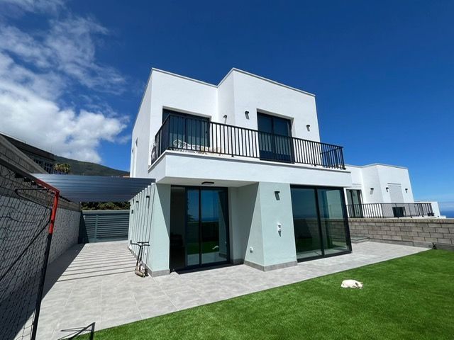 Exterior view of House or chalet for sale in Los Realejos  with Air Conditioner, Private garden and Storage room