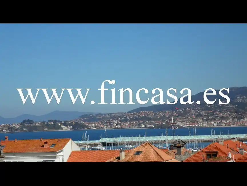 Edifici en venda en Baiona