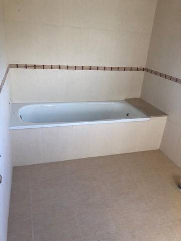 Casa adosada en Venta en Cacabelos