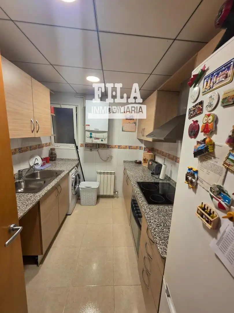 Cocina de Piso en venta en La Pobla de Montornès   con Calefacción y Terraza