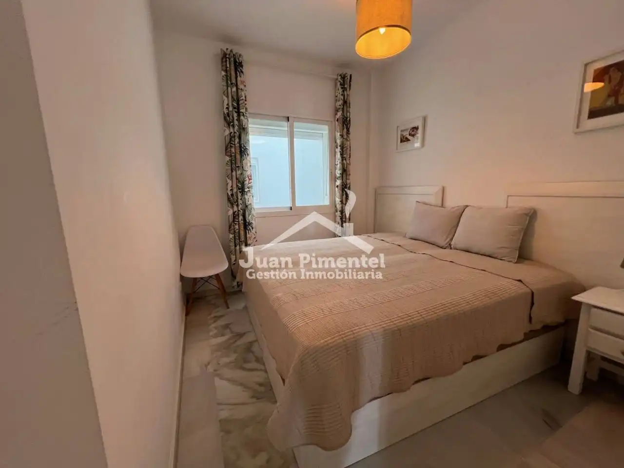 Habitación de Apartamento en venta en Estepona con Aire acondicionado, Terraza y Amueblado