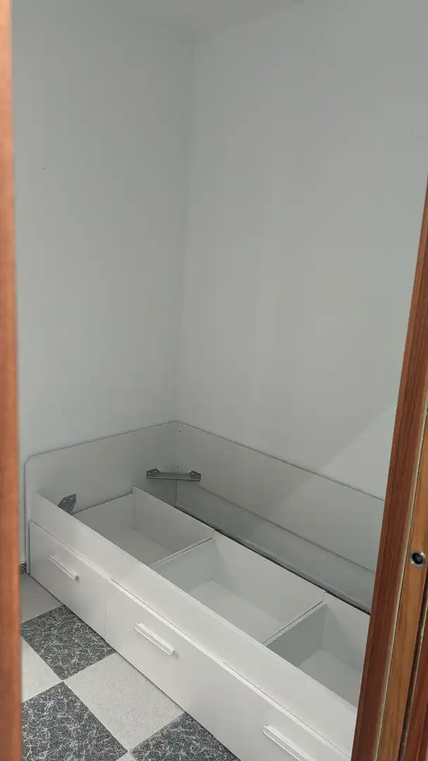 Room in Calle Segovia, 12, Peñamefecit - Avda Barcelona