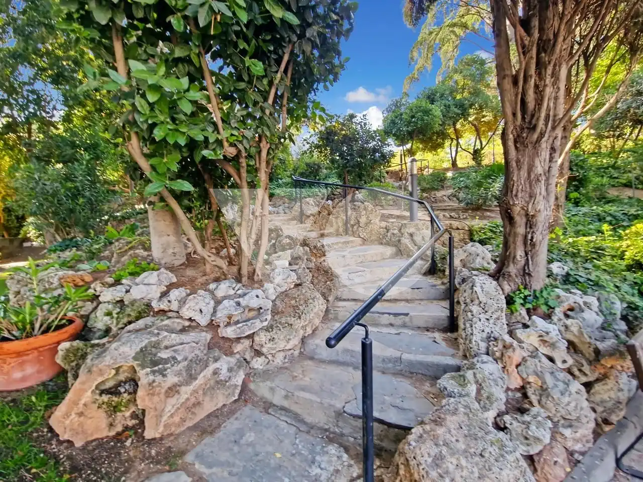 Jardín de Planta baja en venta en Madrid con Aire acondicionado, Calefacción y Parquet