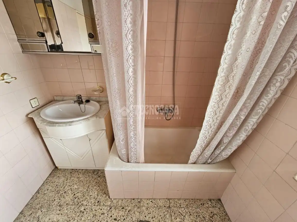 Baño de Piso en venta en Ávila con Calefacción y Terraza