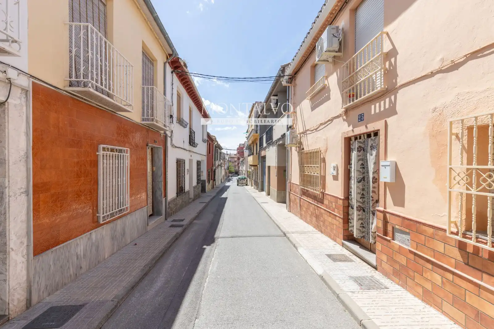 Vista exterior de Casa adosada en venda en Atarfe
