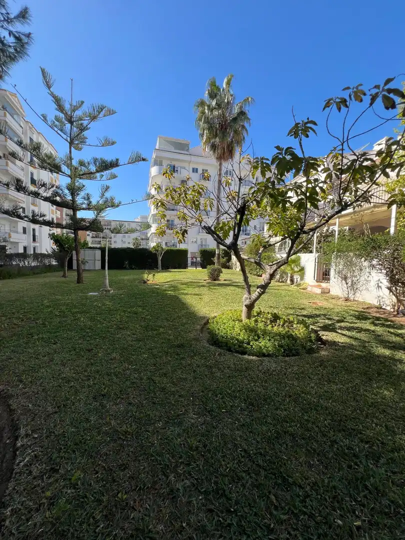 Jardí de Casa adosada en venda en Fuengirola amb Aire condicionat, Jardí privat i Terrassa