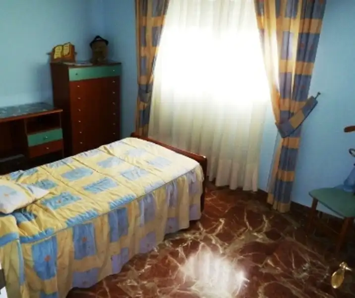 Dormitori de Casa o xalet en venda en Alhaurín de la Torre amb Aire condicionat, Calefacció i Jardí privat