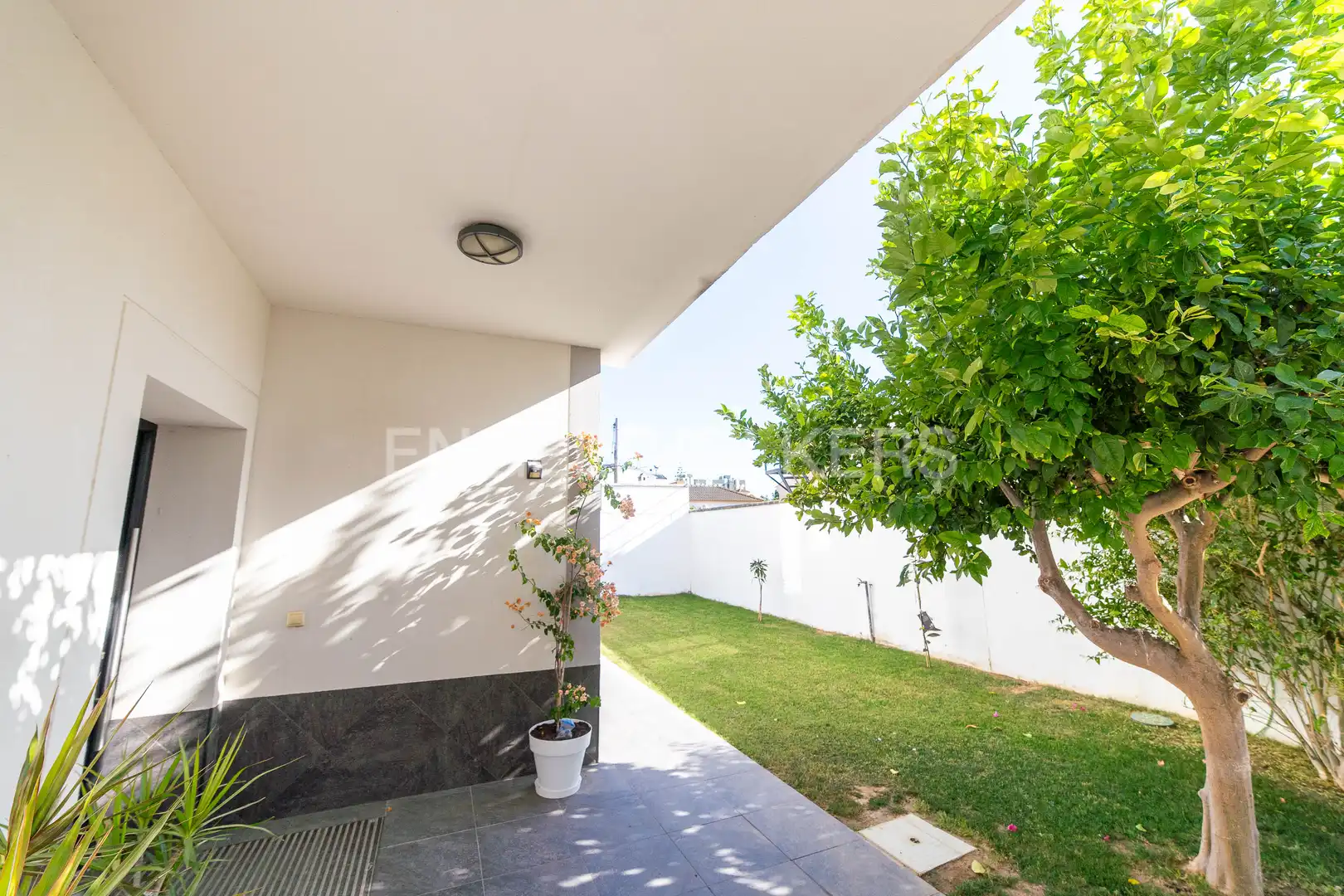 Jardí de Casa o xalet en venda en San Fernando amb Calefacció, Jardí privat i Terrassa