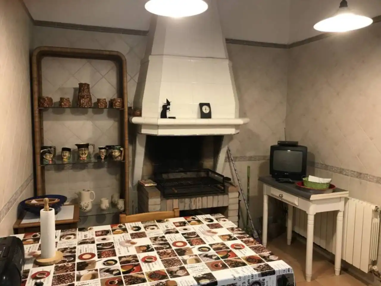 Cuina de Casa o xalet en venda en Cervera amb Calefacció, Terrassa i Moblat