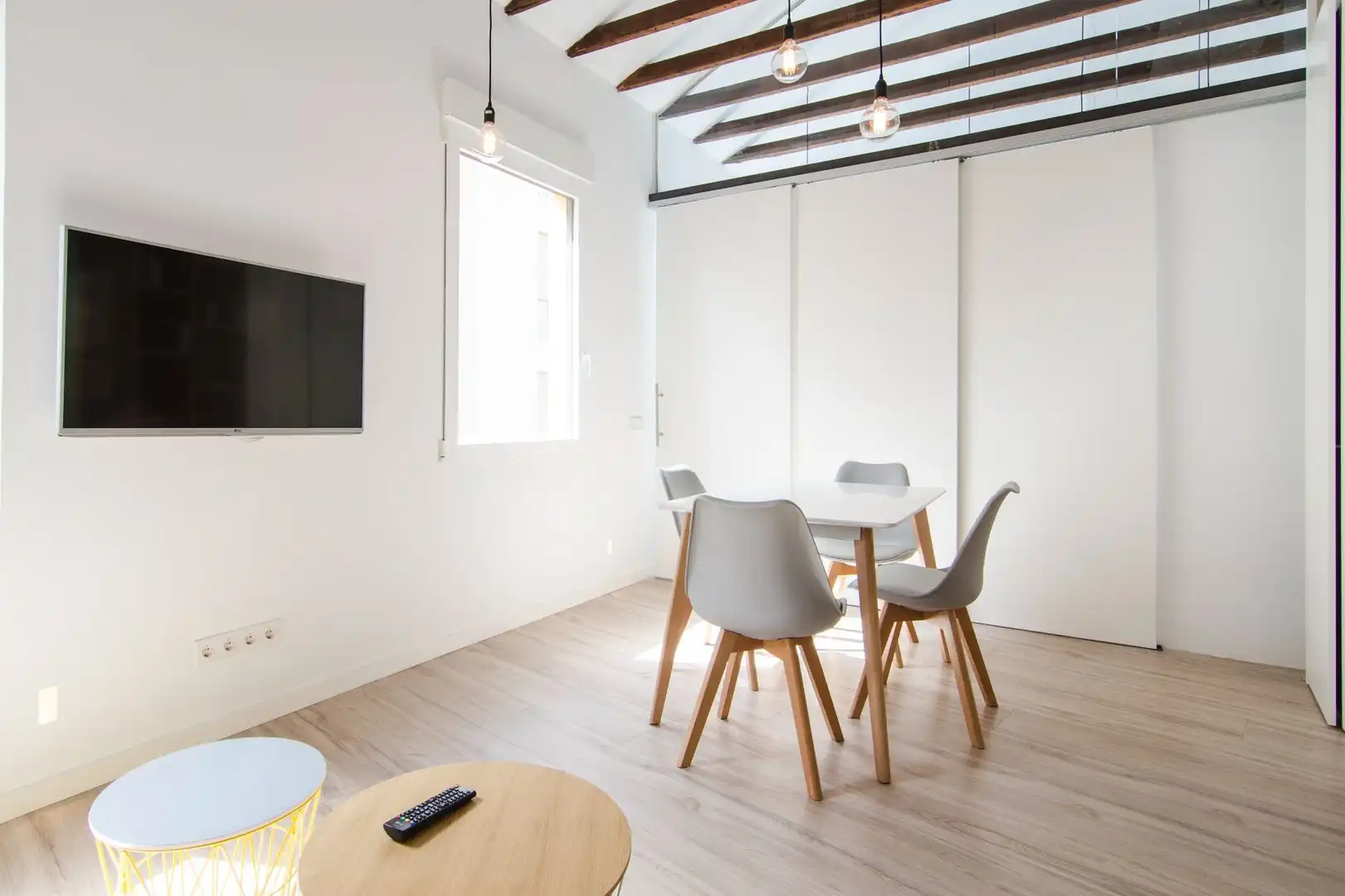 Comedor de Ático en venta en Madrid con Calefacción y Amueblado