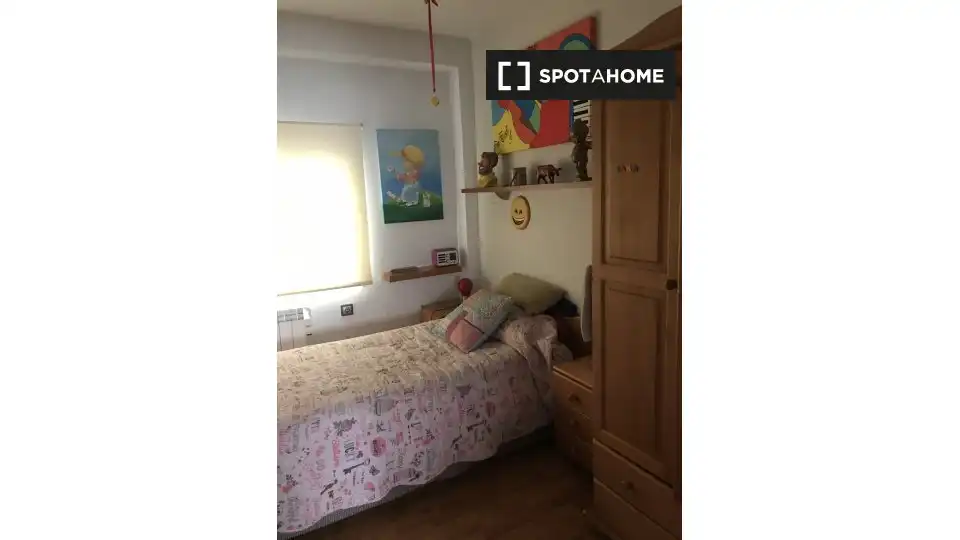 Bedroom of Flat for rent in Valencia  with Air Conditioner, Heating and Furnished