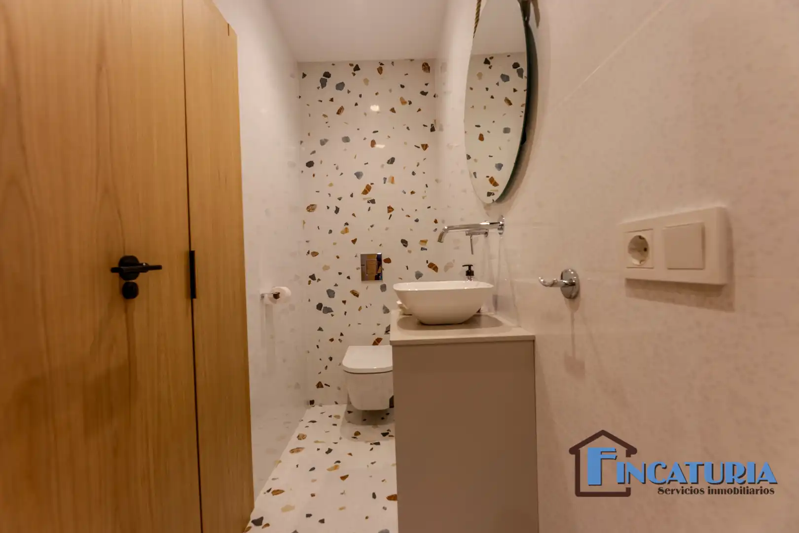 Bany de Casa o xalet en venda en Riba-roja de Túria amb Aire condicionat, Jardí privat i Terrassa