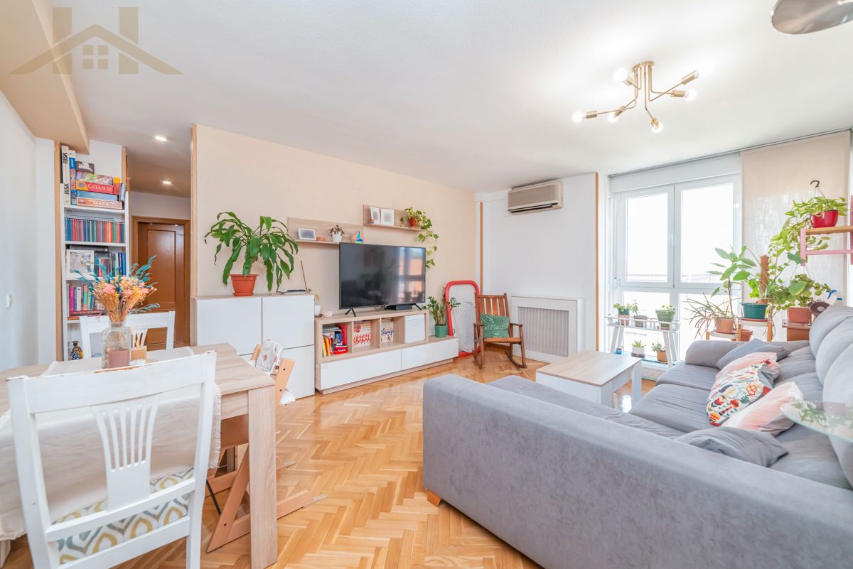 Living room of Flat for sale in Pinto  with Air Conditioner, Heating and Parquet flooring