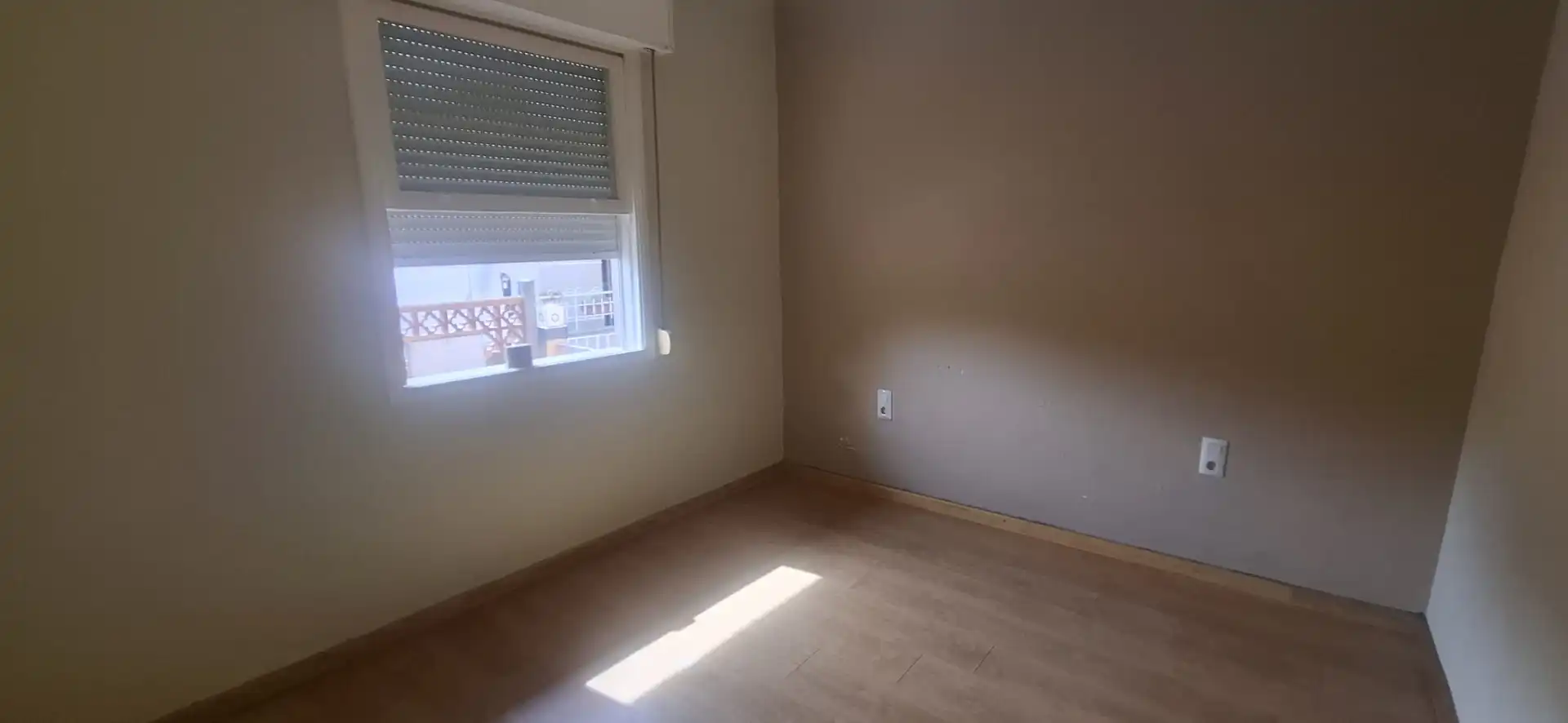 Dormitori de Casa o xalet en venda en Vigo  amb Jardí privat i Terrassa