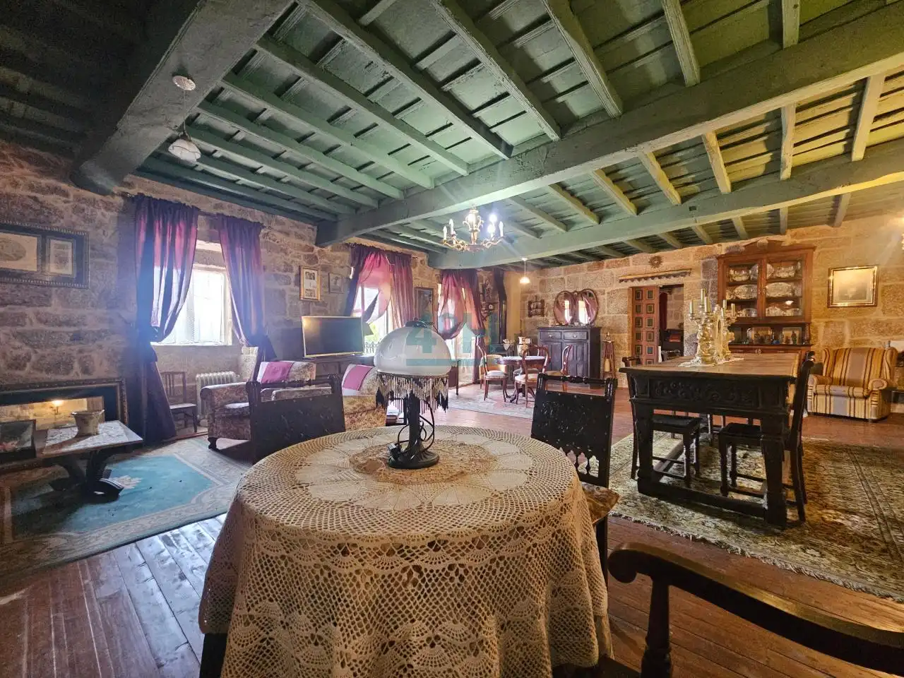 Comedor de Finca rústica en venta en Beade  con Jardín privado y Amueblado