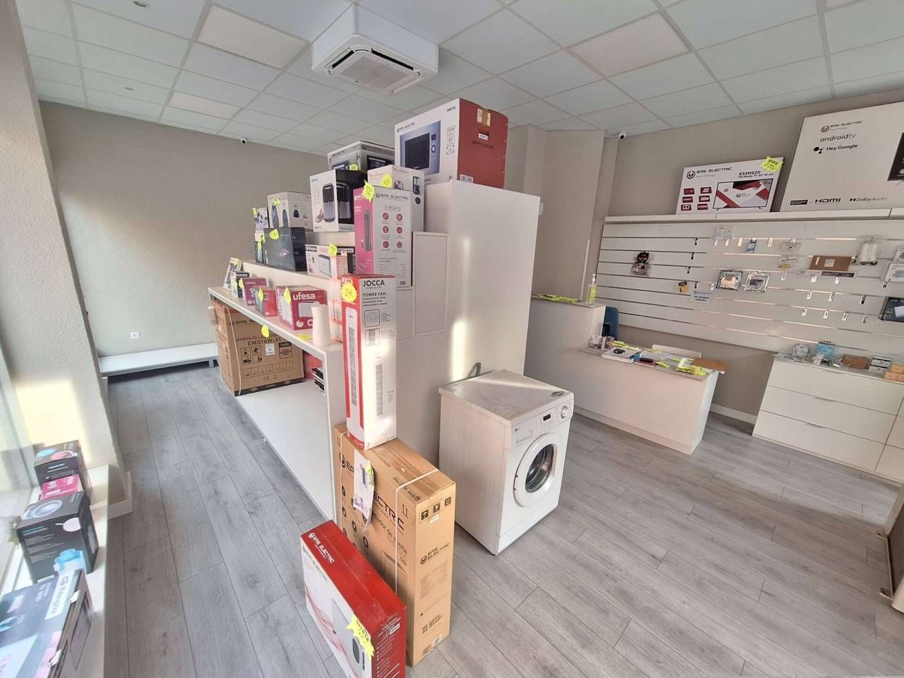 Local de lloguer en Fuenlabrada amb Aire condicionat