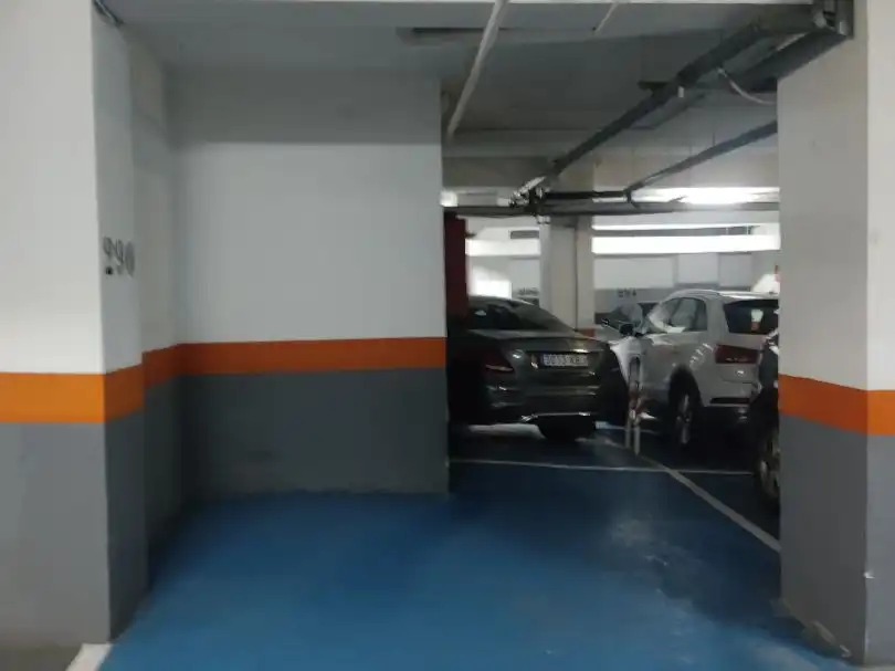 Parking of Garage for rent in Madrid